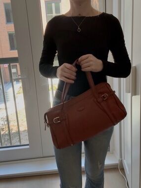 Vintage  Tod's baguette shoulder bag 14"x9"x5"‎